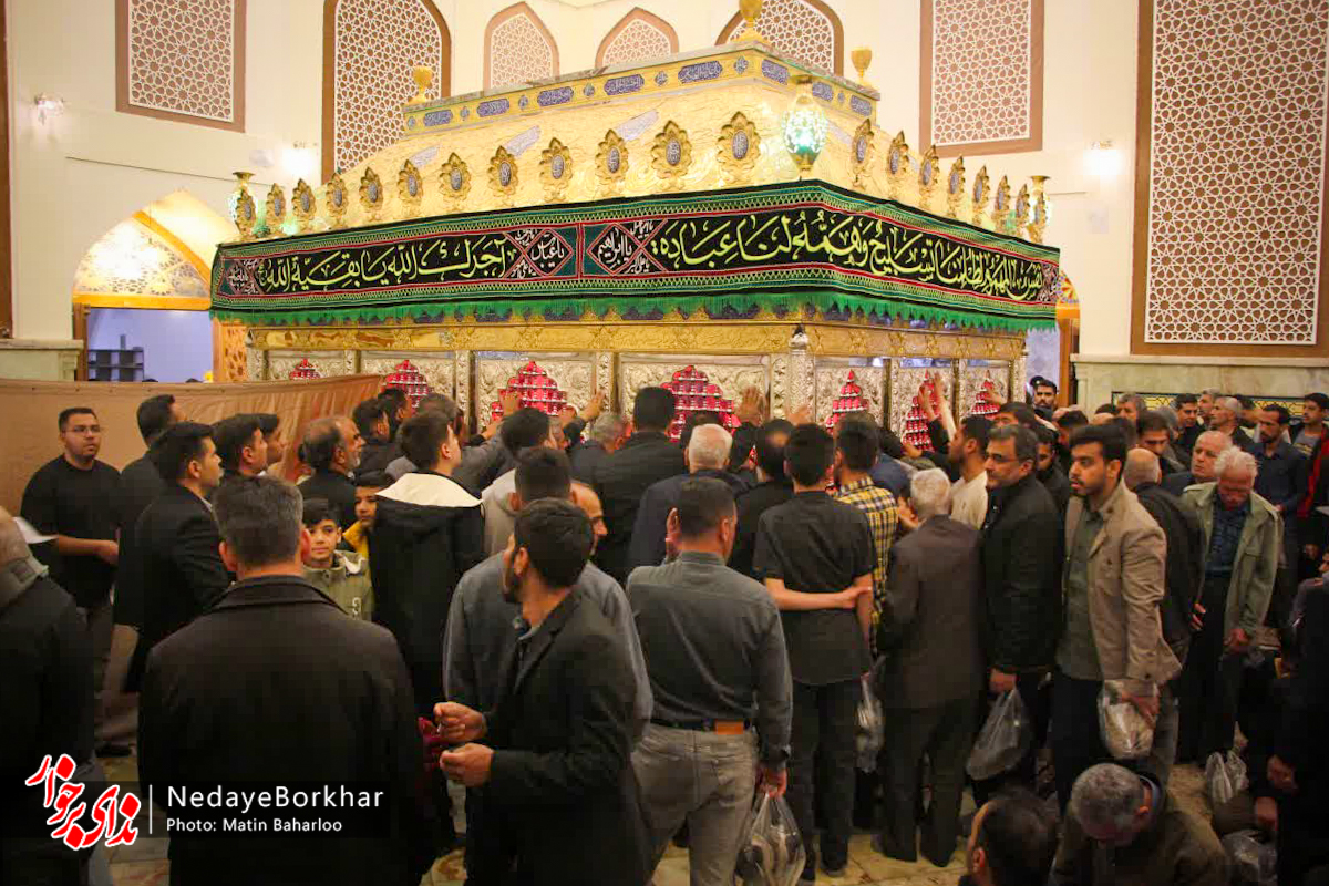 تصاویر| ویژه برنامه تحویل سال ۱۴۰۴ در امامزاده نرمی