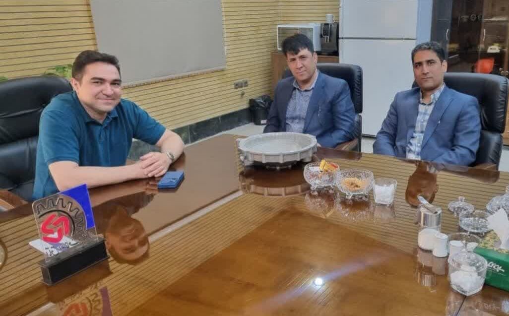 تأکید بر حمایت همه‌جانبه از تولیدکنندگان در راستای تحقق شعار سال