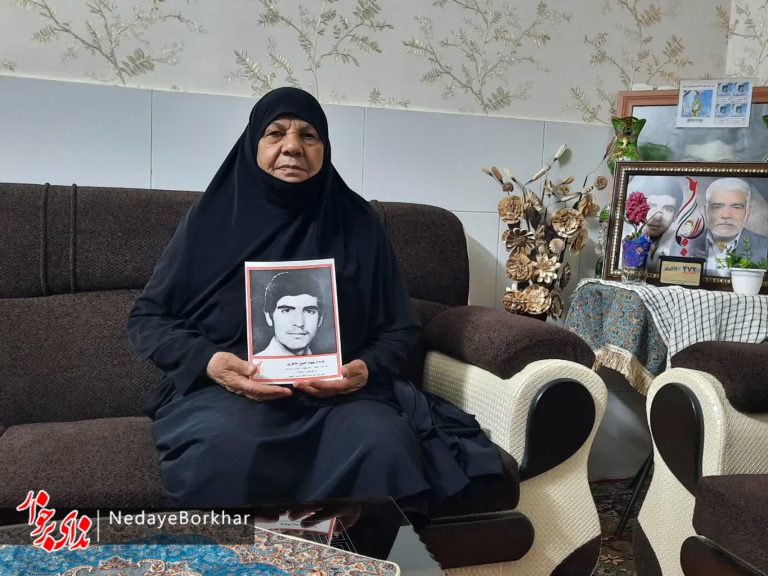 مادر شهید حسن طاهری دولت آبادی دارفانی را وداع گفت