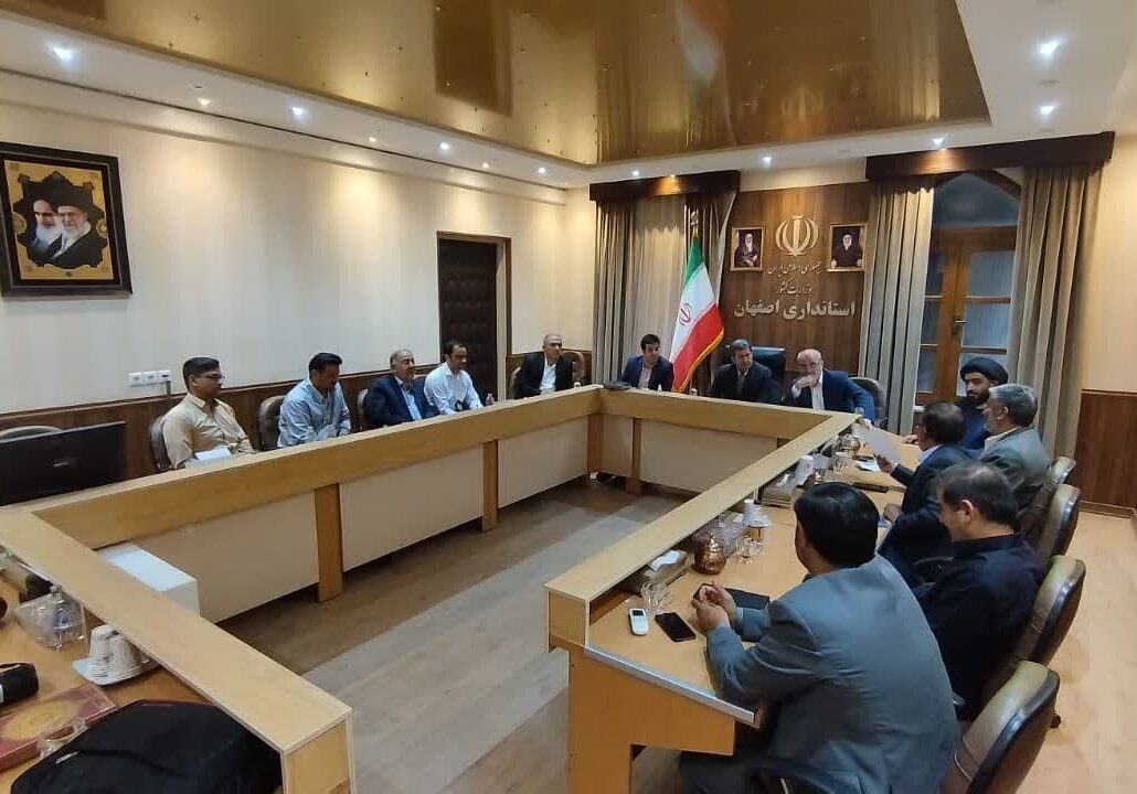 پیگیری مشکلات شهر دولت آباد با حضور استاندار اصفهان