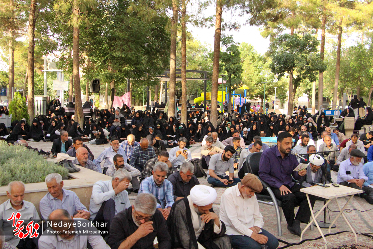 تصاویر| قرائت دعای پرفیض عرفه در شهر خورزوق