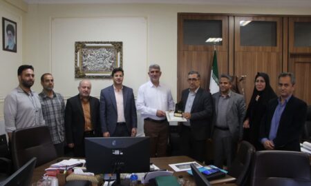 معاون استاندار اصفهان در برخوار مدرسه می‌سازد+ تصاویر