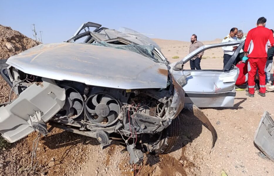 واژگونی مرگبار خودروی پژو پارس در محور کمشچه به باقرآباد