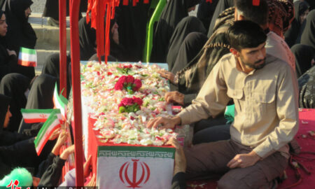 تصاویر| حضور پرشور مردم کمشچه در آیین استقبال از شهدای گمنام