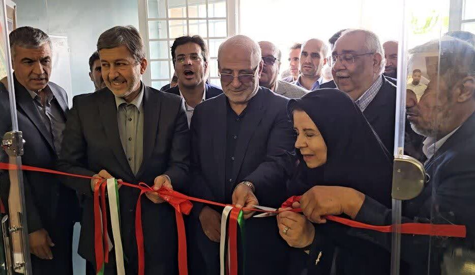 افتتاح مرکز خدمات جامع سلامت «رهبر شهید امام خامنه‌ای» در شاپورآباد+ فیلم