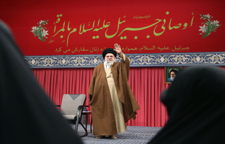 رهبر شهید و الگوی سوم زن