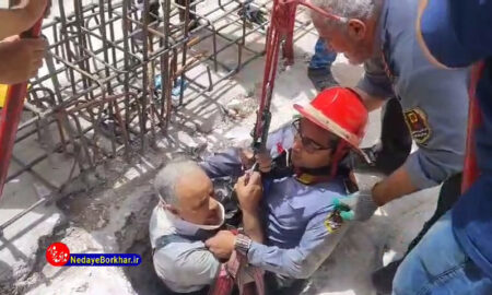 حادثه سقوط پیمانکار در چاه ۱۵ متری در منطقه صنعتی دولت آباد + فیلم